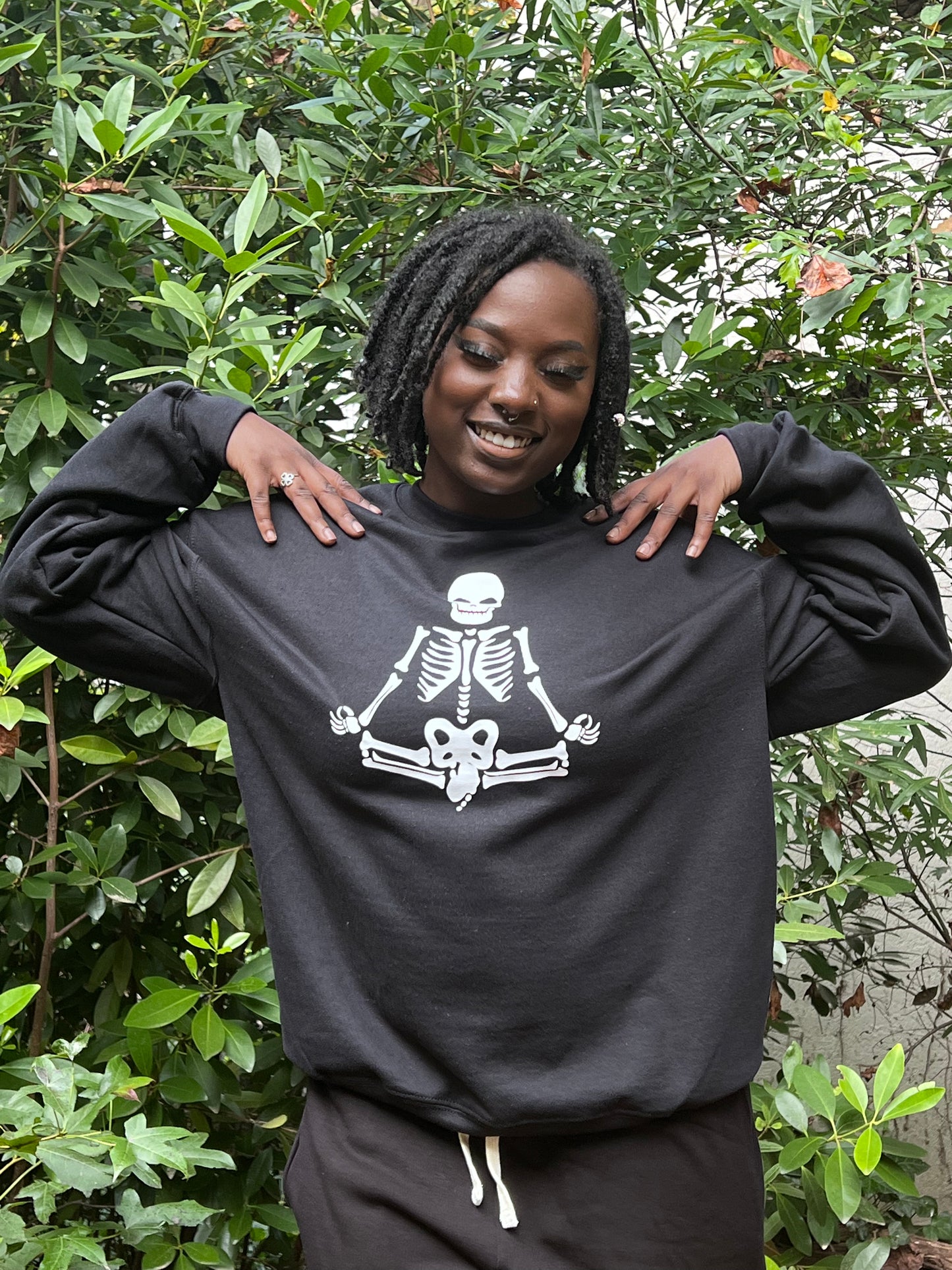 Meditating Skeleton - Sweatshirt